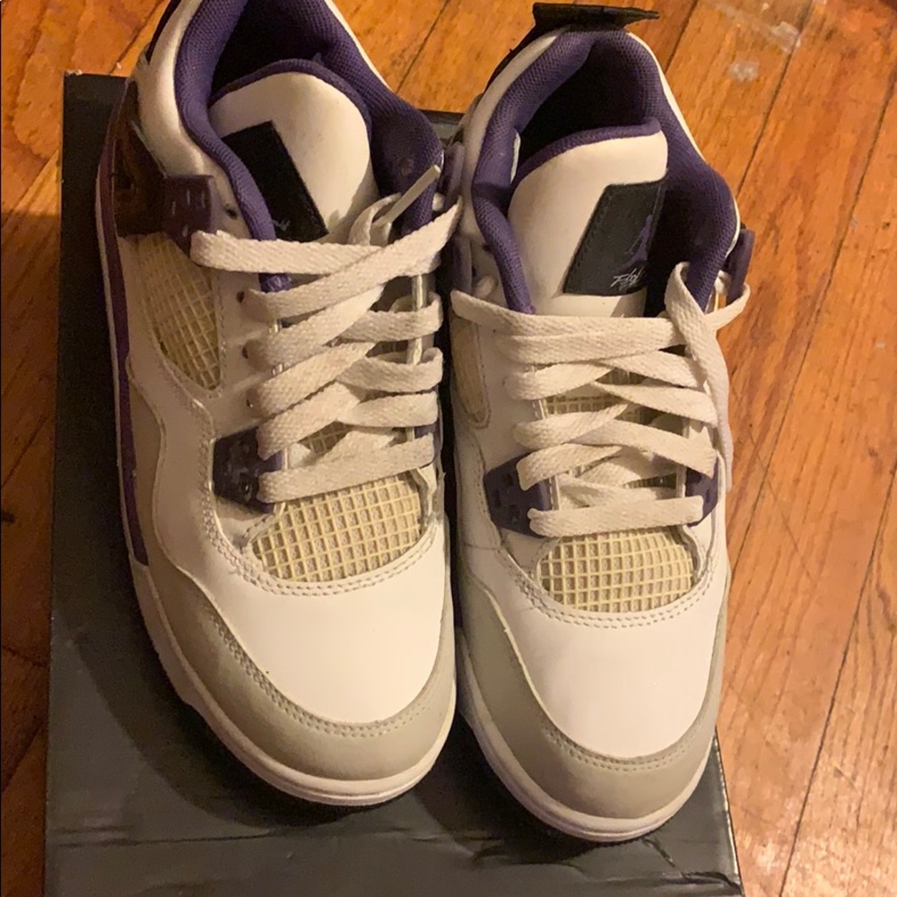 Retro Jordan 4s